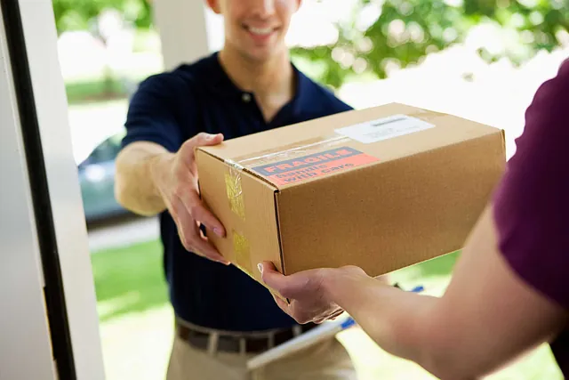 Paket-Übergabe